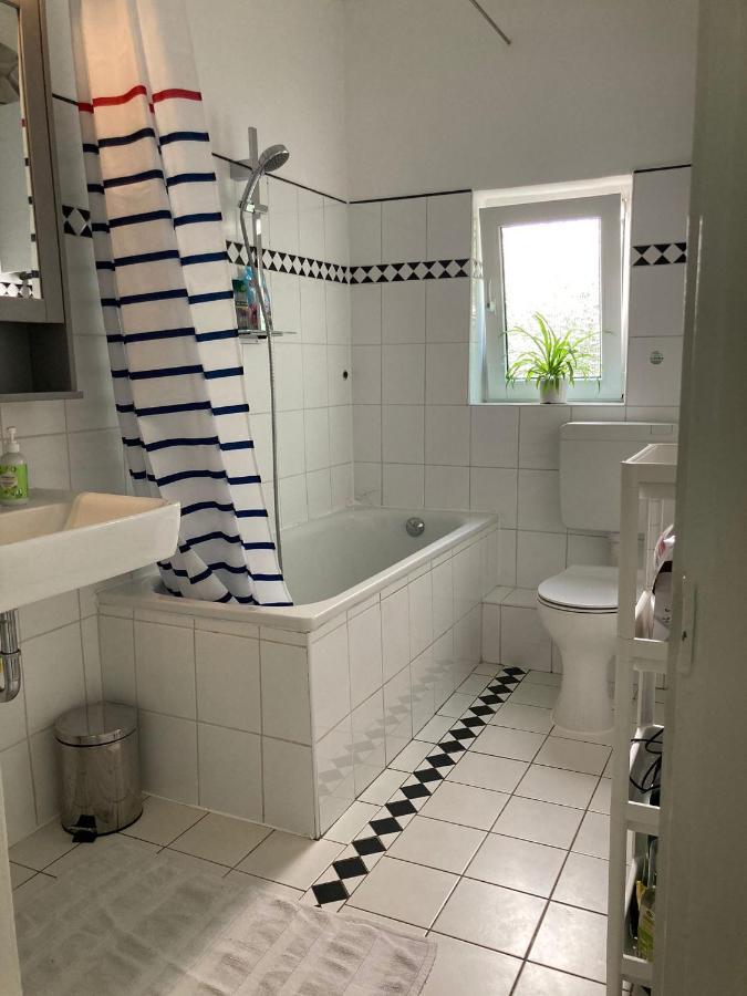 Ganze Mit Garten Apartment